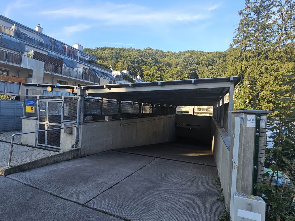 Parkgarage, Betriebsobjekt, Kreiner Realinvest, Immobilienentwicklung, Kauf/Verkauf, Immobilien